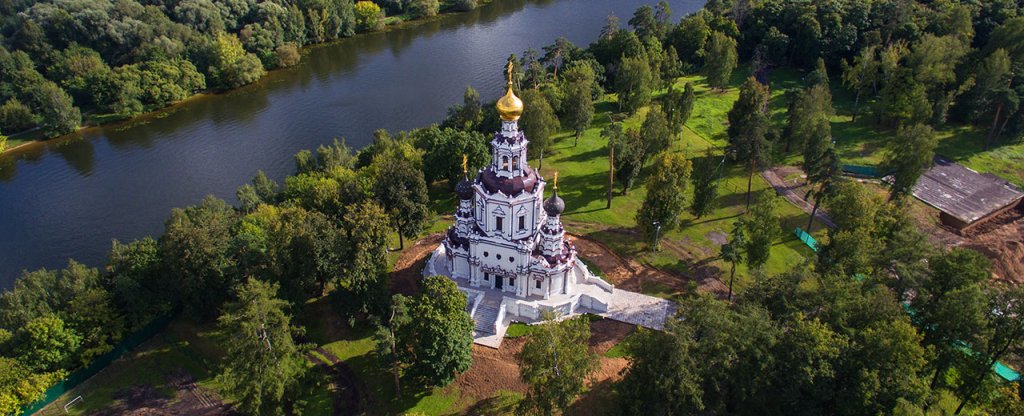 Троицкая церковь в Троице-Лыково, Москва - Фото с квадрокоптера