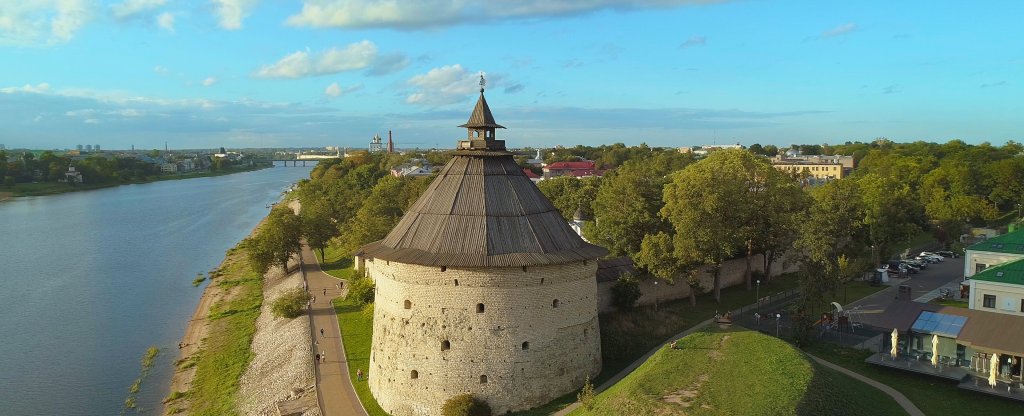 У Покровской башни, Псков - Фото с квадрокоптера