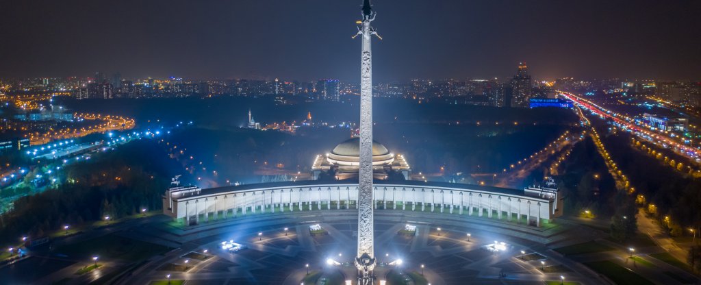 Москва. Кутузовский проспект. Монумент победы,  - Фото с квадрокоптера