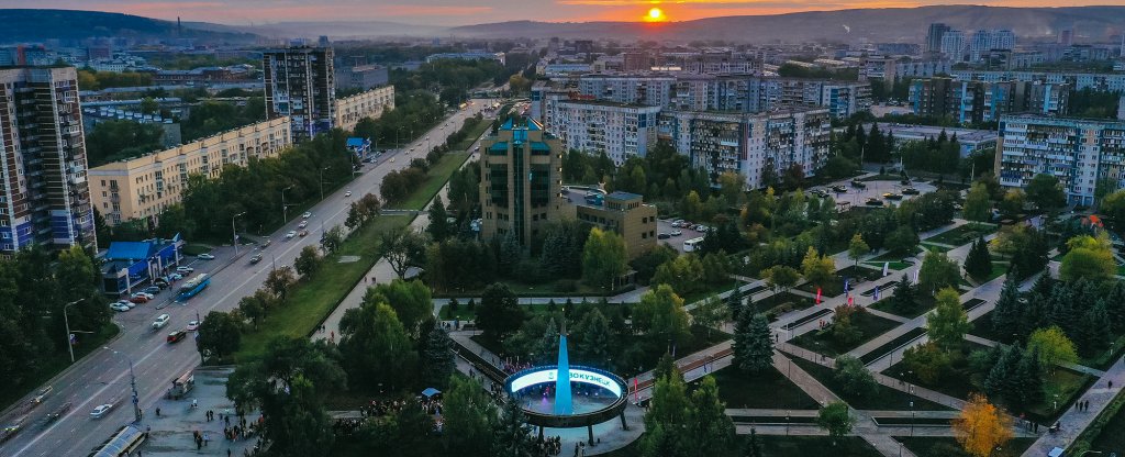 Стела «Город трудовой доблести» Новокузнецк, Новокузнецк - Фото с квадрокоптера