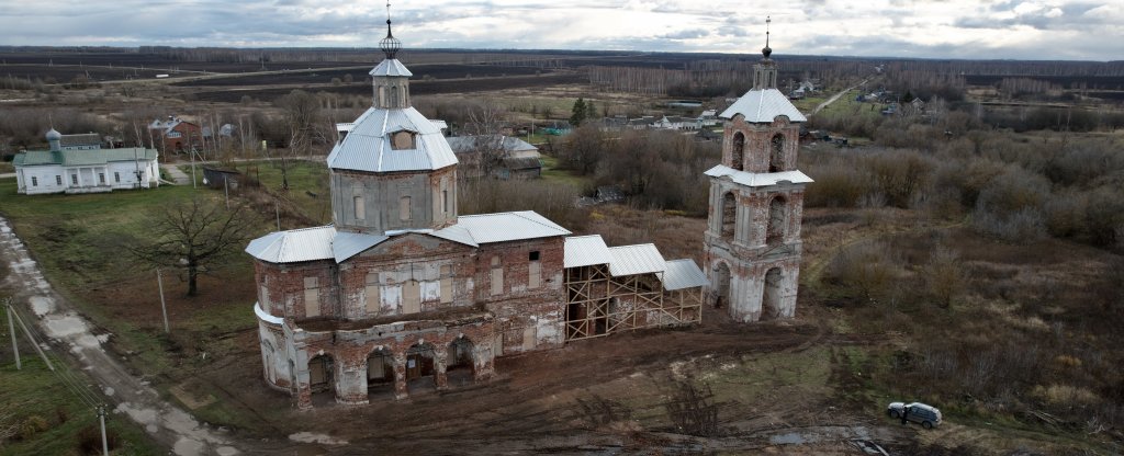 Храм Дмитрия Солунского в селе Нестерово,  - Фото с квадрокоптера