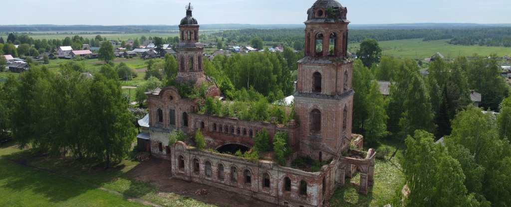 Церковь, Белая Холуница - Фото с квадрокоптера