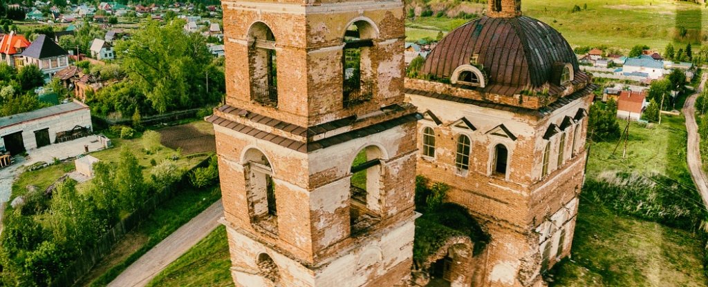 Храм в с. Смолино Свердловской обл.,  - Фото с квадрокоптера